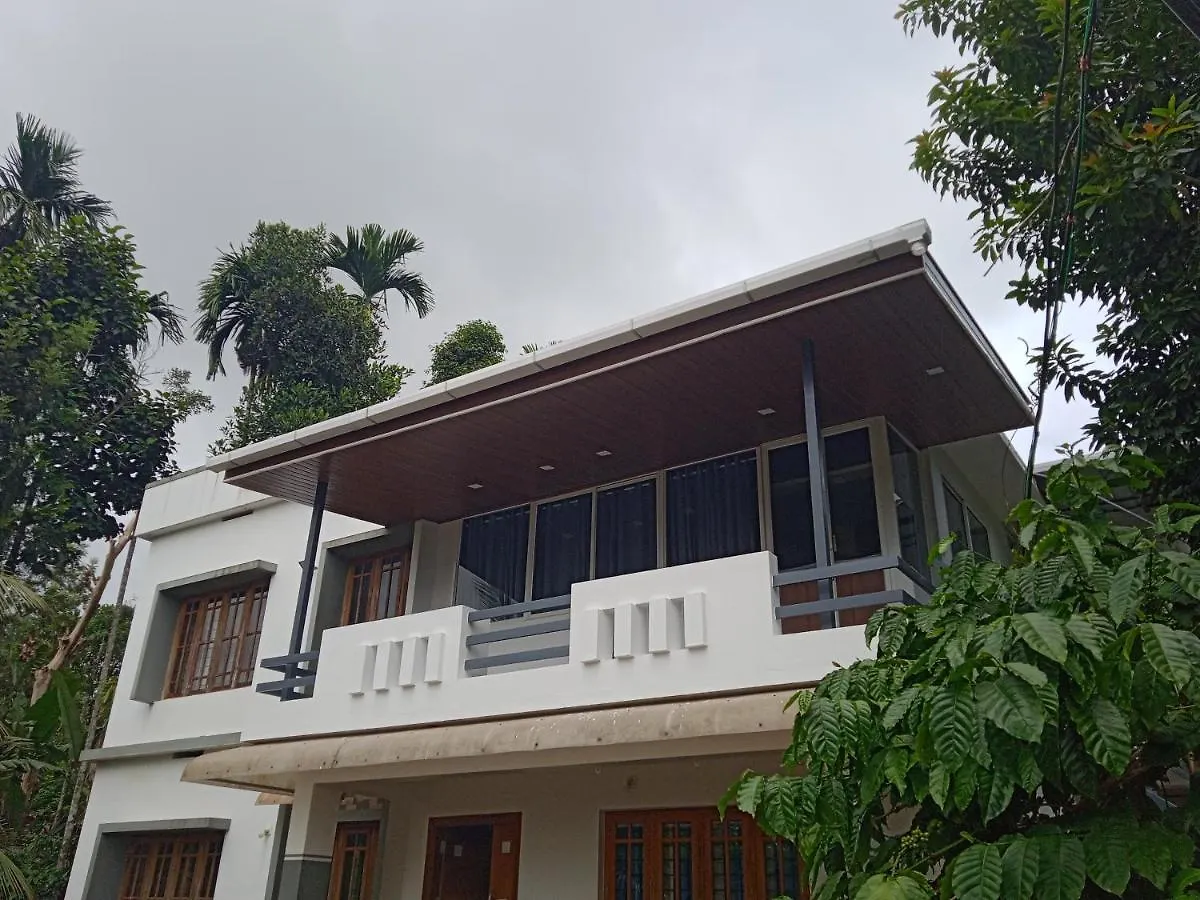 Feriehus High Shine Homestay Meppādi