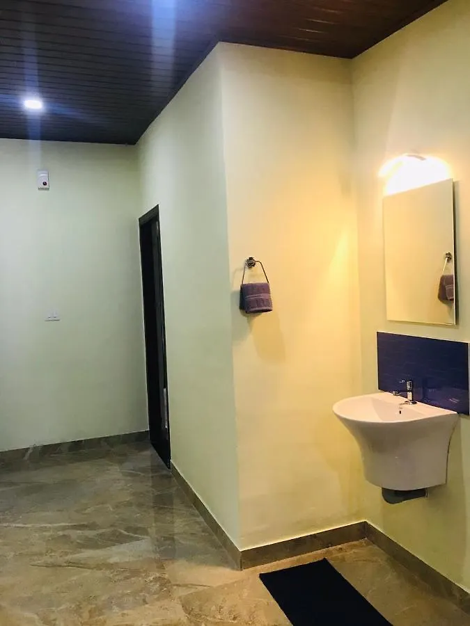 Feriehus High Shine Homestay Meppādi